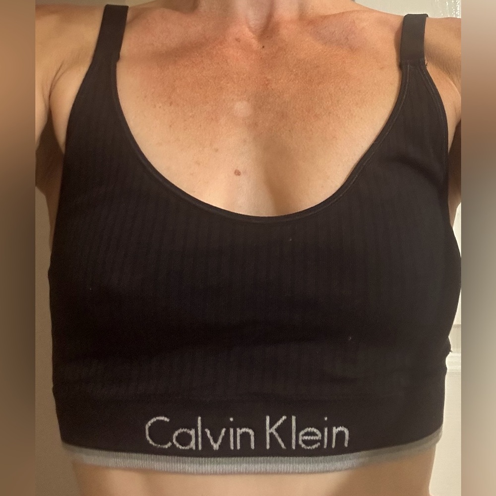 💫Calvin Klein Women's Soft Stretch Sport Bra - Black -